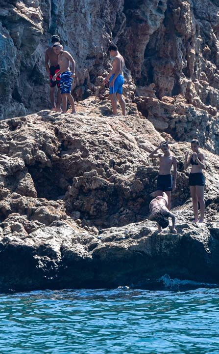 Antalya'da vatandaşlar sahile akın etti! Mesafe ve maske yok sayıldı 4