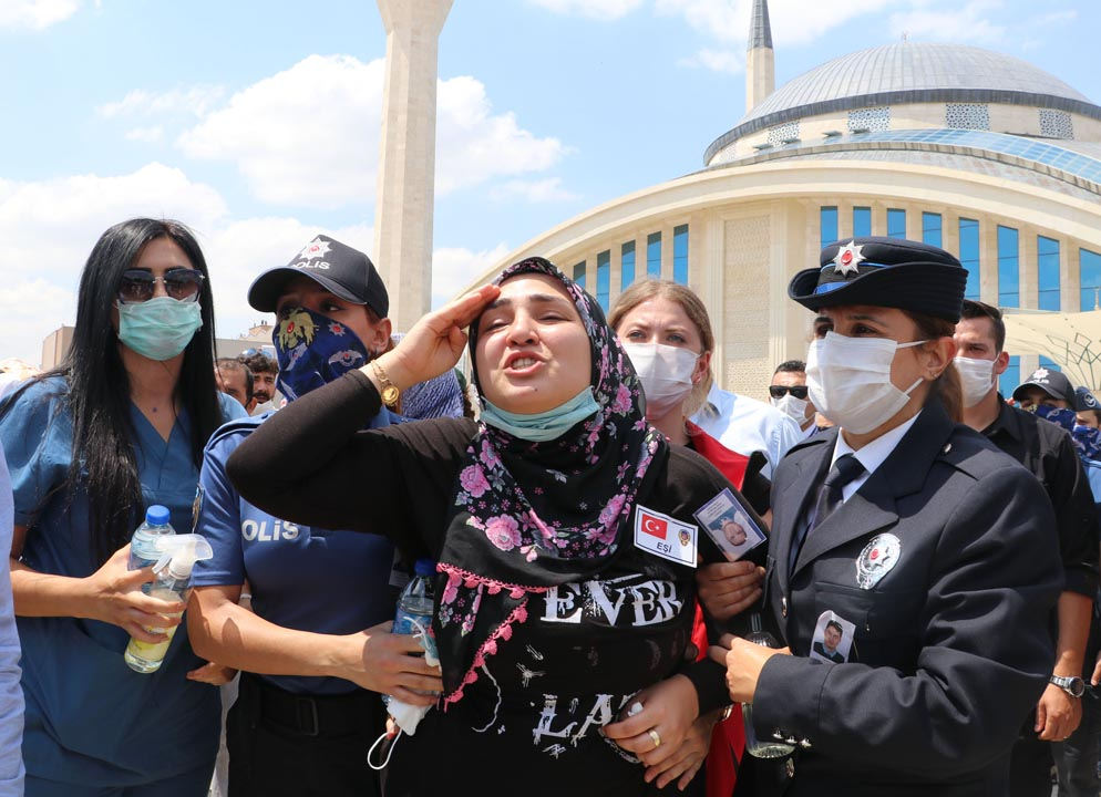 Van şehitleri memleketlerinde son yolculuğuna uğurlandı 16