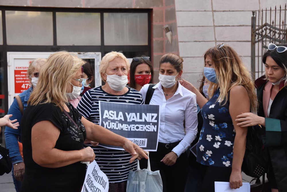 Eşini 15 yerinden bıçaklayan koca: Ufak yaralar açmak için bıçağı ona dokundurdum 5