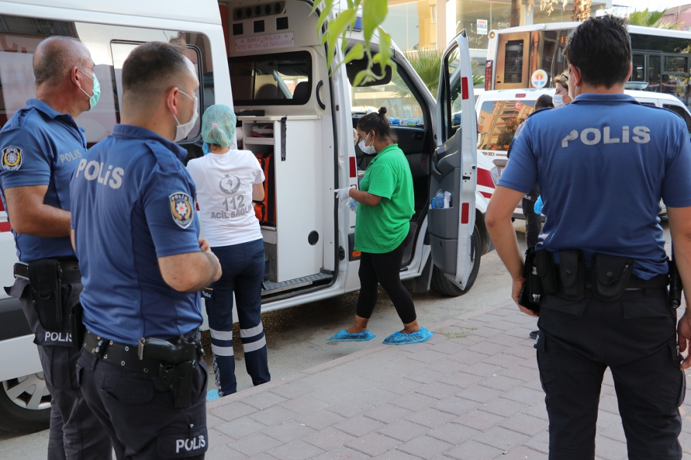 Akılalmaz olay! Koronavirüslü hasta uyuşturucu için hastaneden kaçtı 6