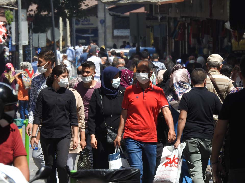 Gaziantep diken üstünde! 18 bin kişi koronavirüs karantinasında 12