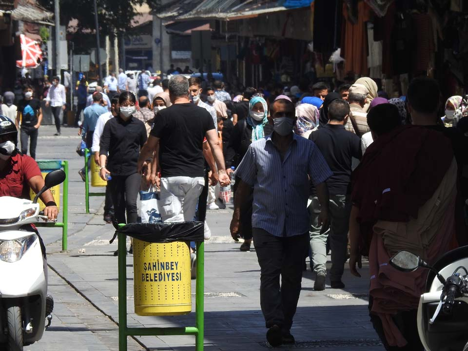 Gaziantep diken üstünde! 18 bin kişi koronavirüs karantinasında 13