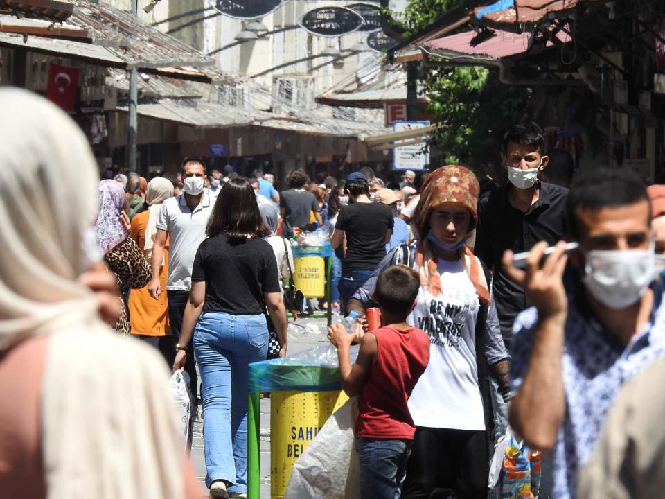 Gaziantep diken üstünde! 18 bin kişi koronavirüs karantinasında 14