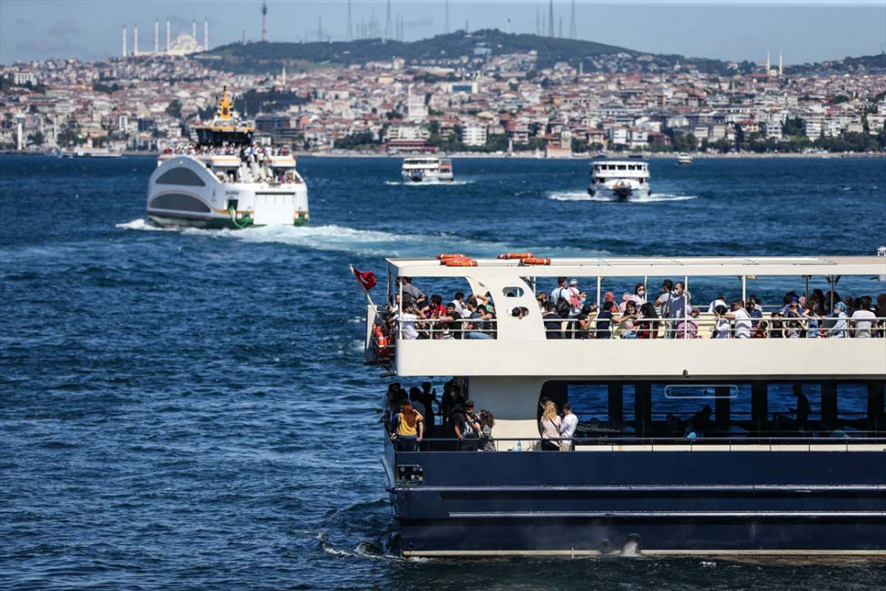 Şehir Hatlarında yoğunluk yaşandı! Maske ve mesafe yok sayıldı 1