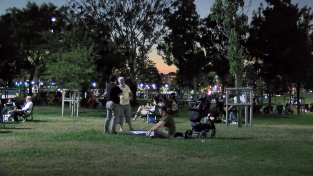 İstanbullular, Caddebostan Sahili ve Maçka Parkına akın etti 2