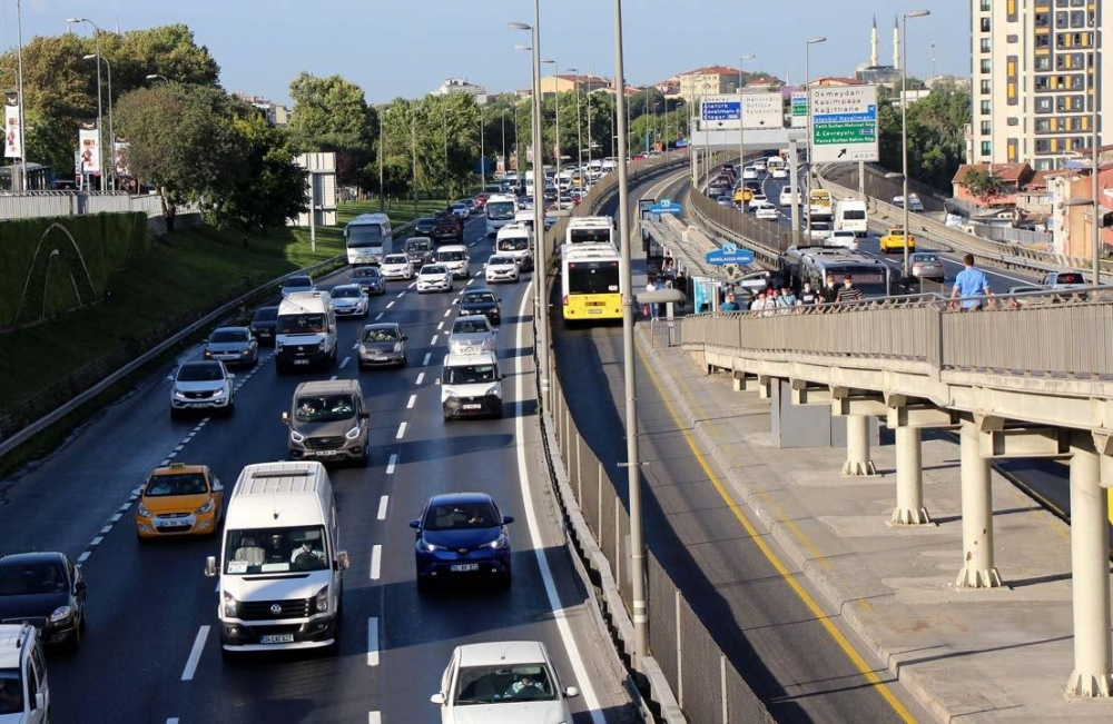 Bayram bitti! Trafik çilesi yeniden başladı 14