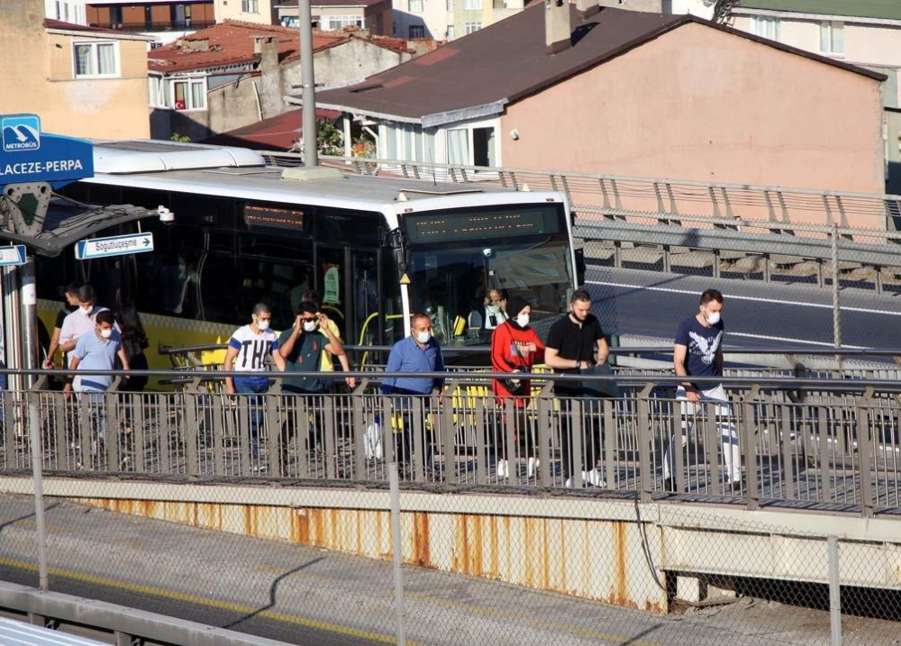 Bayram bitti! Trafik çilesi yeniden başladı 4