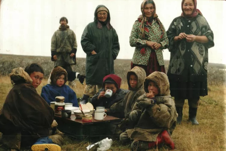 Gördüğünüz en tuhaf kabile: Çiğ et yiyip, kan içiyorlar! 37