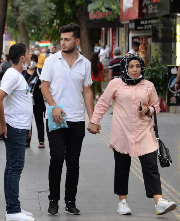 O ilimizde korkutan gelişme! Başvurular ve pozitif vaka oranı arttı 4