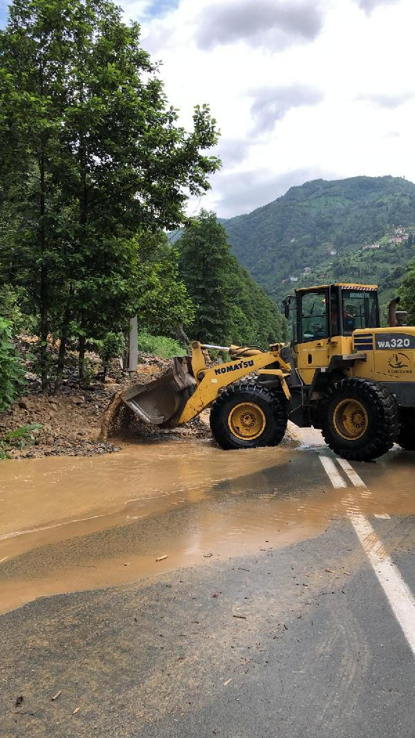 Rize Ayder Yaylası yolunda heyelan! 10