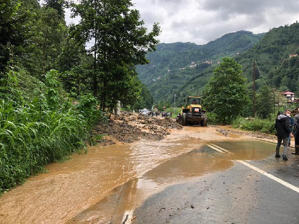 Rize Ayder Yaylası yolunda heyelan! 4