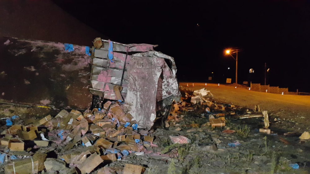 Erzurum'da dinamit yüklü kamyon kaza yaptı: 2 ölü 2