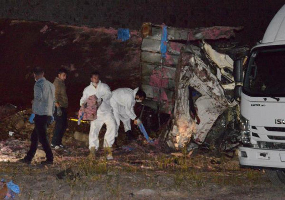 Erzurum'da dinamit yüklü kamyon kaza yaptı: 2 ölü 7
