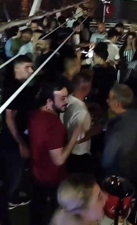 İstanbul Boğazı’nda “dansözlü” yat partisi yaptılar! 7