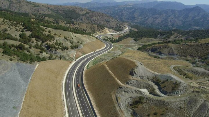 Bölünmüş yol uzunluluğu 18 yılda yüzde 350 arttı! 4