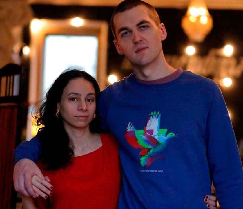 Kendisini aldatan eşini bıçaklayarak öldürdü, kanını içti 1