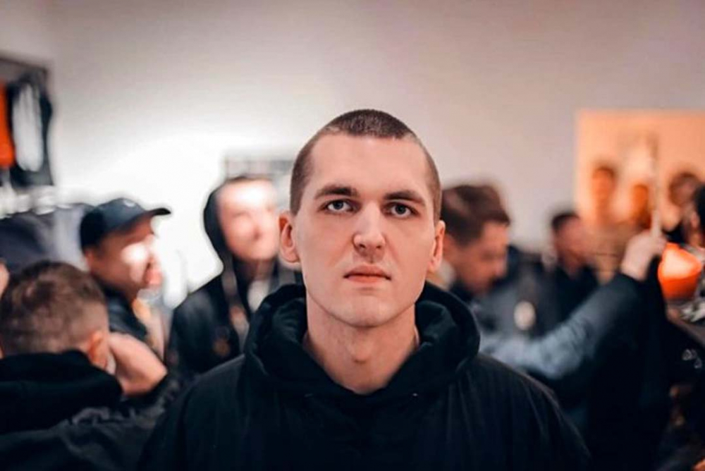 Kendisini aldatan eşini bıçaklayarak öldürdü, kanını içti 5