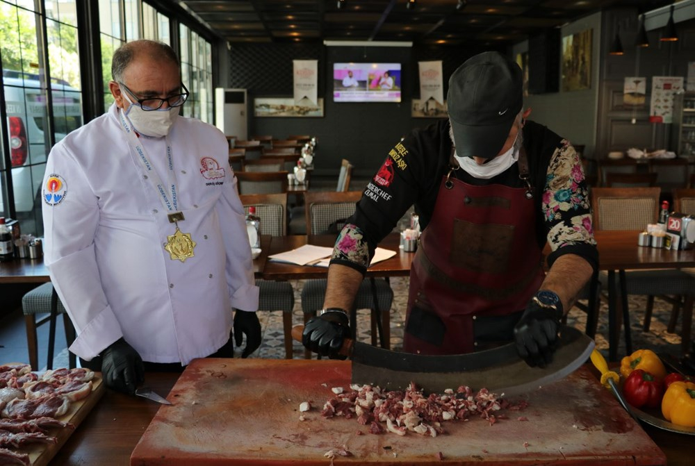 Adanalı ustalardan kovid-19'a karşı: 'Korona Kebap' 8