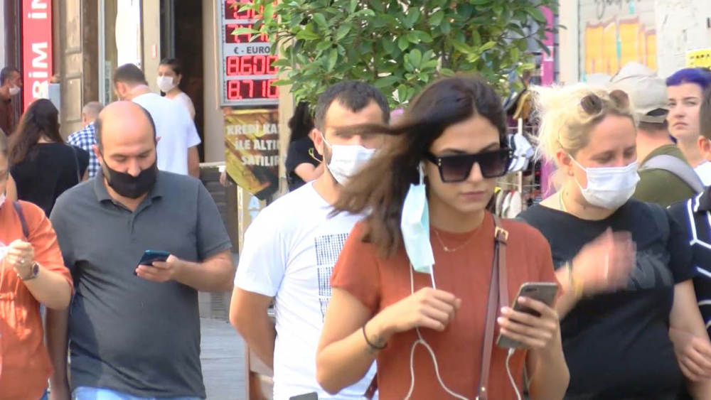 İstiklal Caddesinde korkutan yoğunluk! Maske ve mesafe yok sayıldı 8