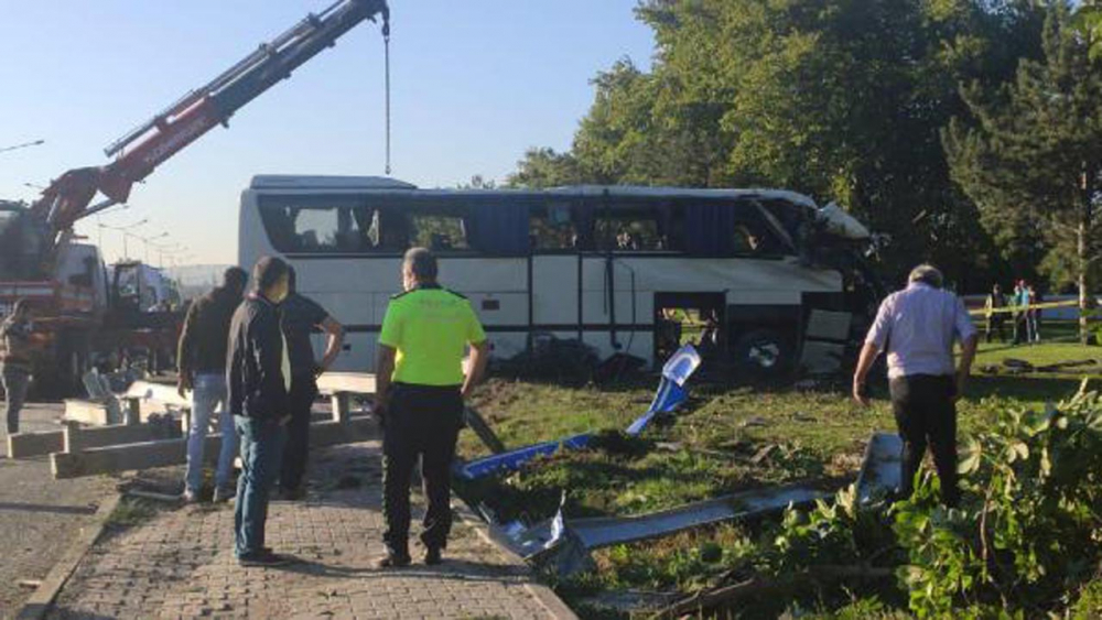 Eskişehir'de işçi servisi kaza yaptı: 2 ölü, 17 yaralı 1