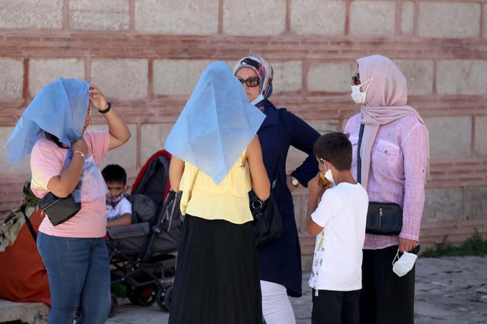 Ayasofya Camii'ne kıyafet düzenlemesi: Şortla girmek yasak 8