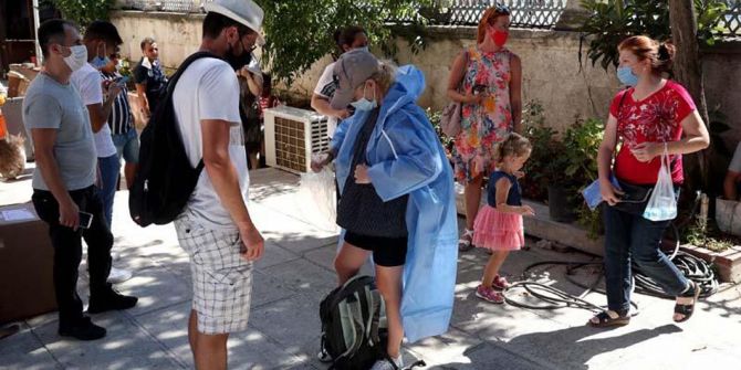 Ayasofya Camii'ne kıyafet düzenlemesi: Şortla girmek yasak