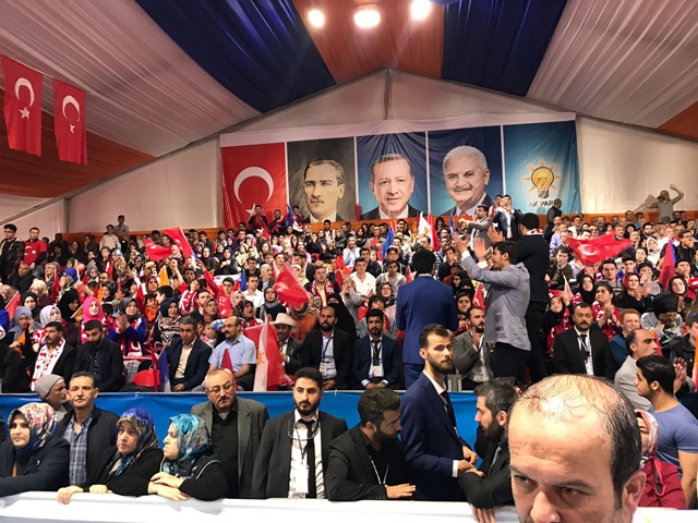 AK Parti Tuzla İlçe Kongresi Fotoğrafları 14