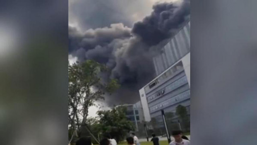 Teknoloji devi Huawei laboratuvarında yangın! 2