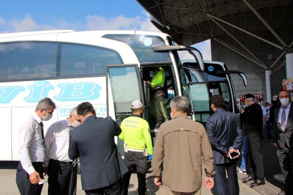 Bolu Valisi Ümit uyardı: Pozitif vakalar böyle artarsa yataklarımız yeterli gelmeyebilir 3