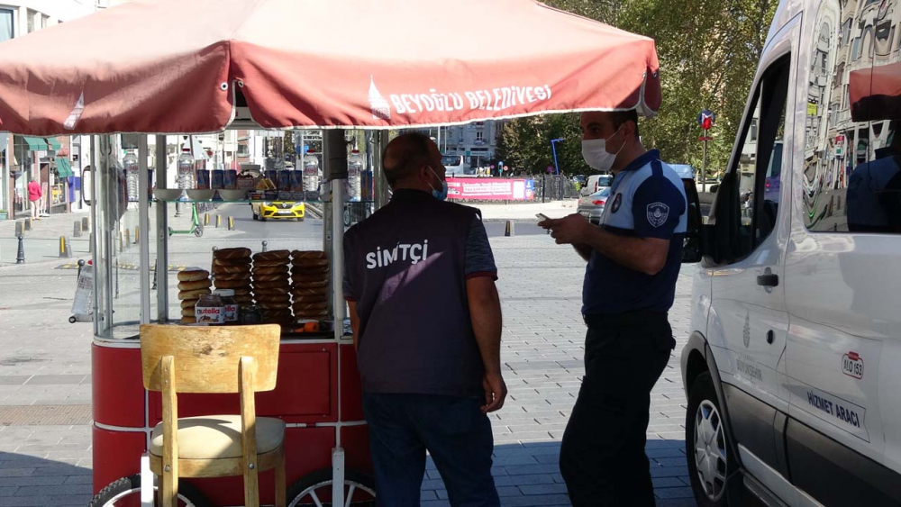 İBB'den tepki çeken hareket! Taksim ve İstiklal'deki simitçi tezgahları kaldırılıyor 11