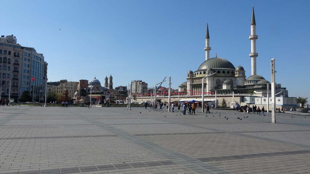 İBB'den tepki çeken hareket! Taksim ve İstiklal'deki simitçi tezgahları kaldırılıyor 12