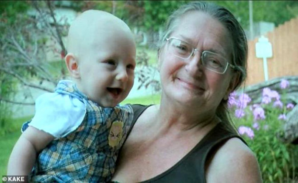 Eski sevgilisinin annesinin kafasını kesip lavaboya attı 9