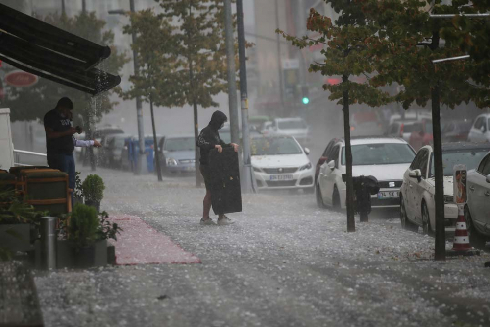 Perşembe ve cuma gününe dikkat! İstanbul için dolu ve hortum uyarısı! 10