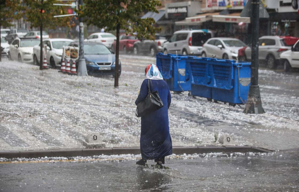 Perşembe ve cuma gününe dikkat! İstanbul için dolu ve hortum uyarısı! 12