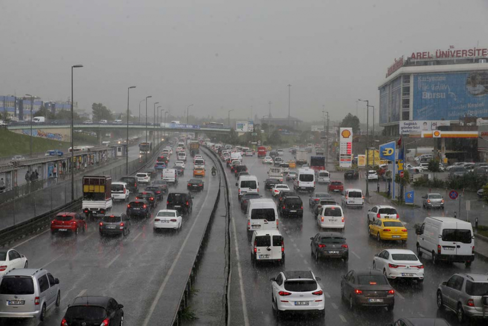 Perşembe ve cuma gününe dikkat! İstanbul için dolu ve hortum uyarısı! 23