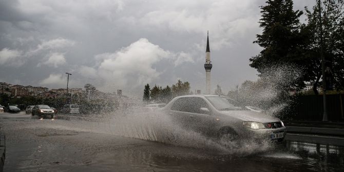 Meteoroloji İstanbul için uyarmıştı! İstanbul'da beklenen olmadı fakat...