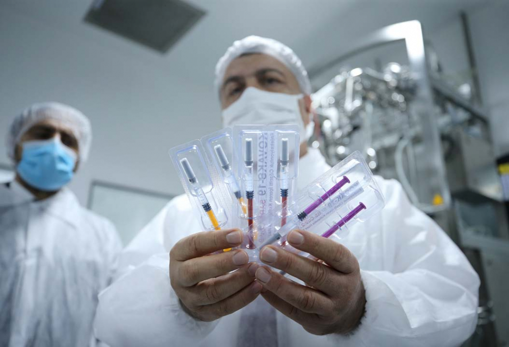 Bilim Kurulu Üyesi Öztürk'ten üzen korona açıklaması:  Bitmesi 2022'ye bile sarkabilir 23