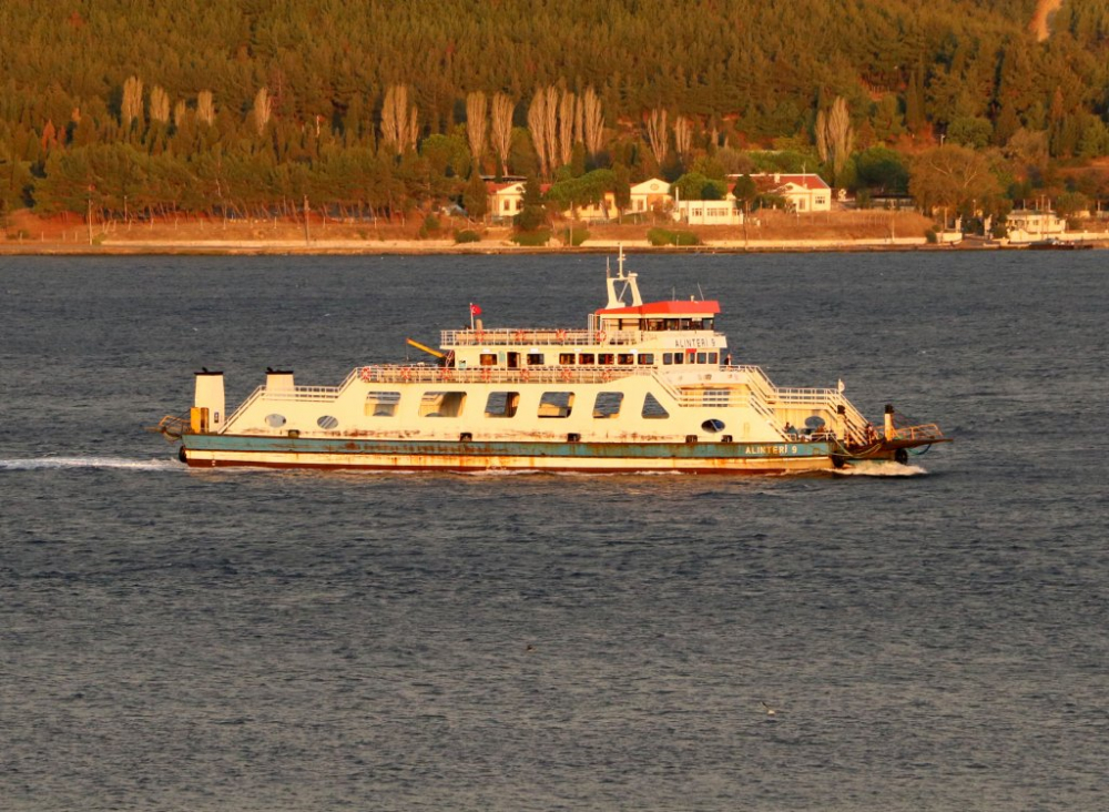 Gökçeada ve Bozcaada'da bazı feribot seferleri iptal! 12