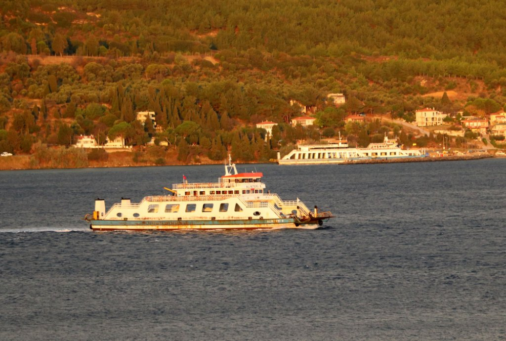 Gökçeada ve Bozcaada'da bazı feribot seferleri iptal! 9