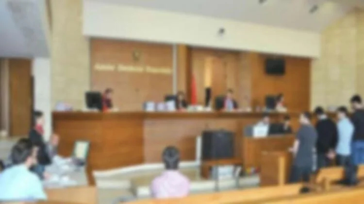 Oğullarının başına levyeyle vurduktan sonra bıçaklayıp iple boğan aileden flaş iddialar! 11