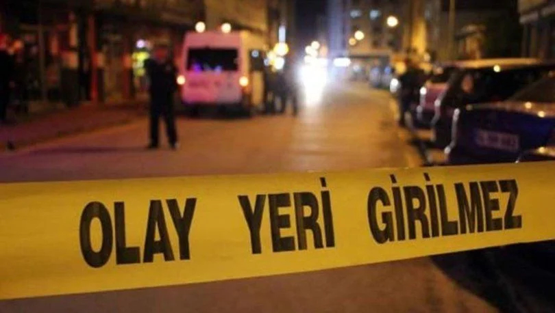Oğullarının başına levyeyle vurduktan sonra bıçaklayıp iple boğan aileden flaş iddialar! 17