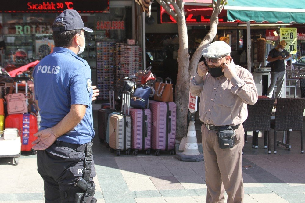 Neden maske takmıyorsun sorusuna şok eden cevap: Nefes almak en doğal hakkım! 7