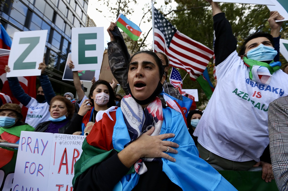 Ermenistan'ı protesto ettiler! New York'ta Azerbaycan'a destek gösterisi 14