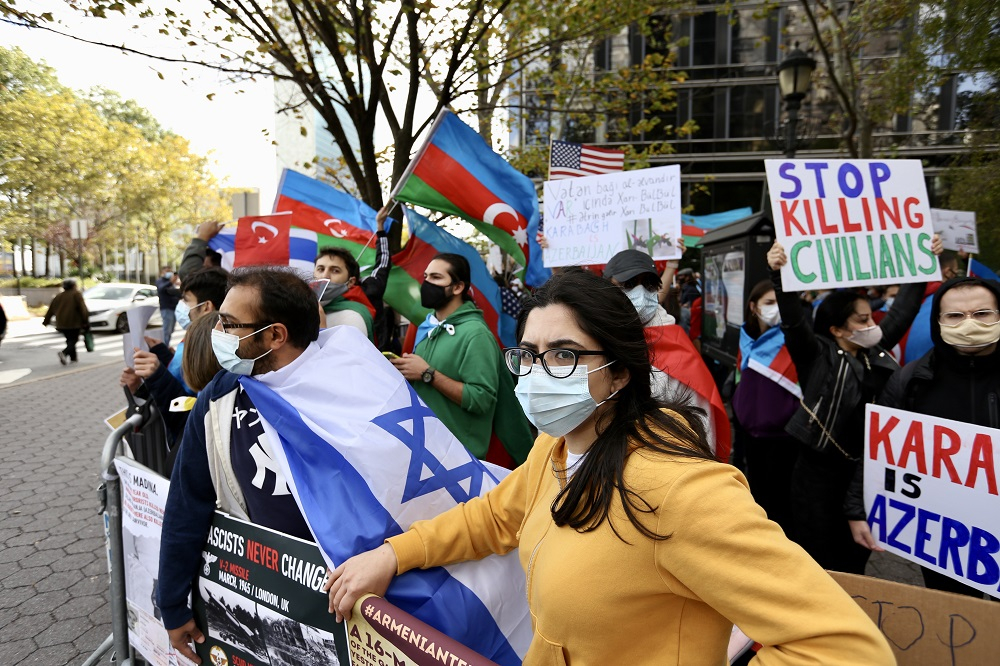Ermenistan'ı protesto ettiler! New York'ta Azerbaycan'a destek gösterisi 2