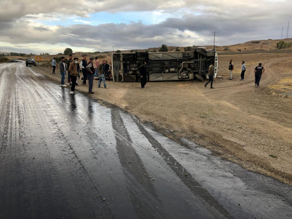 Yozgat'ta feci kaza: 16 yaralı 9