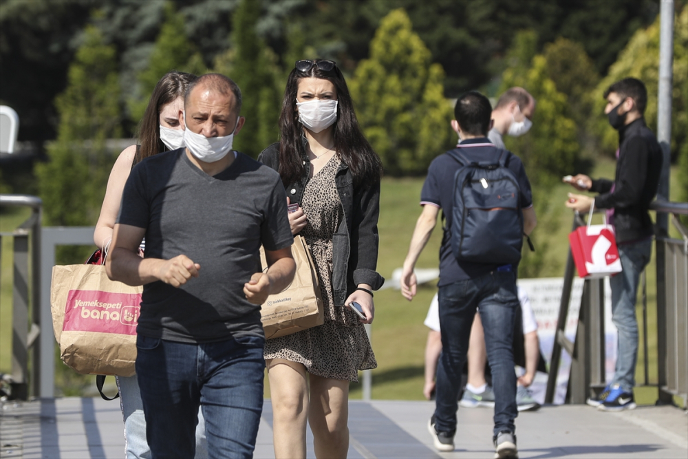 Korona salgınında kritik eşik! Tedbirlere uyulmazsa sokağa çıkma yasağı... 26