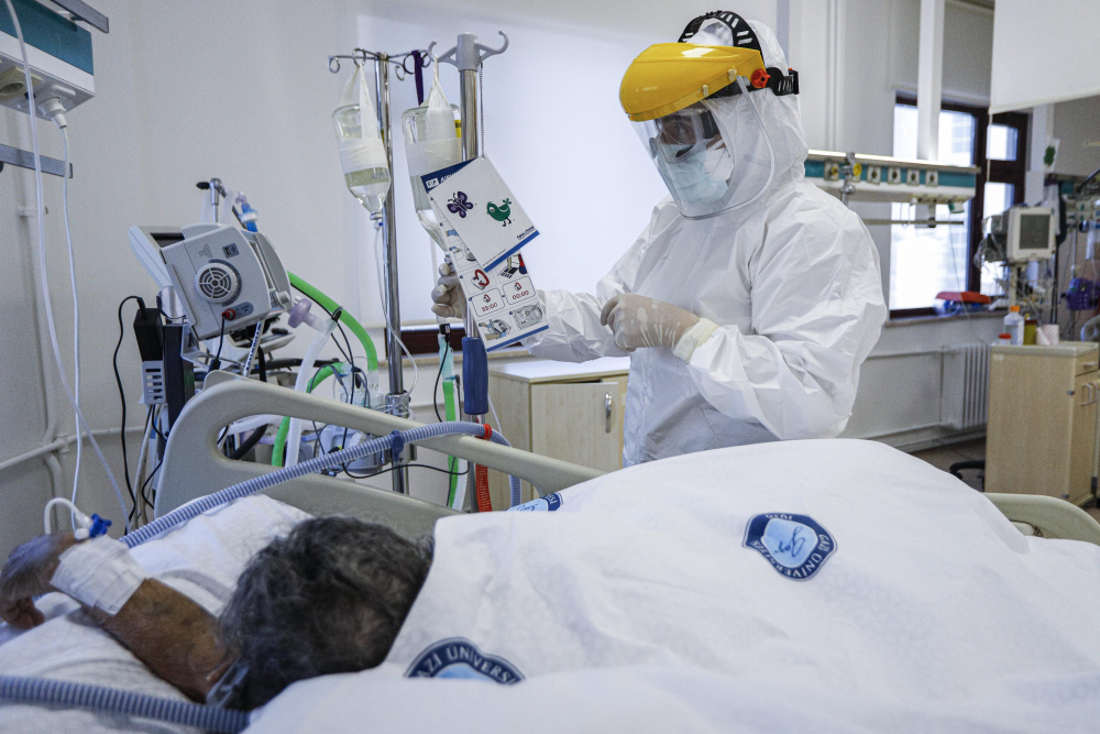 Korona salgınında kritik eşik! Tedbirlere uyulmazsa sokağa çıkma yasağı... 35