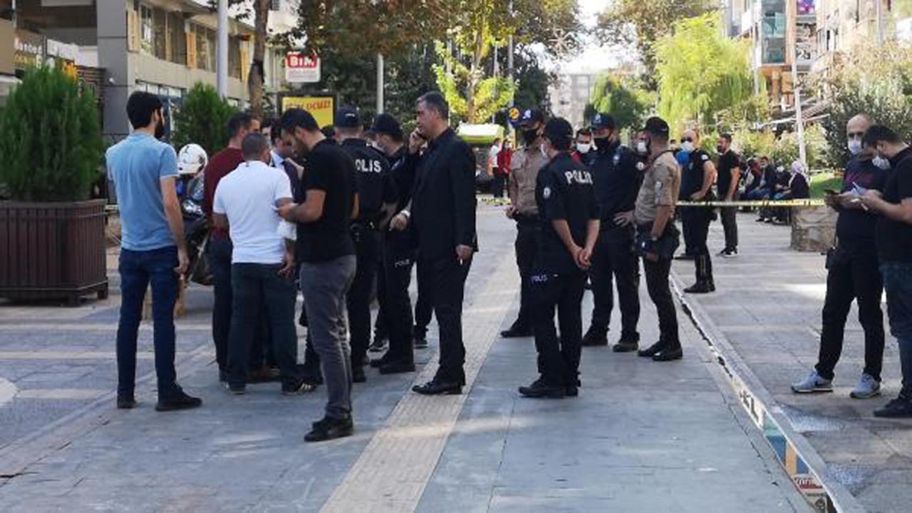 Diyarbakır'da kadın cinayeti! Merve Aslan eski sevgilisinden kaçarken kardeşi tarafından katledildi 3