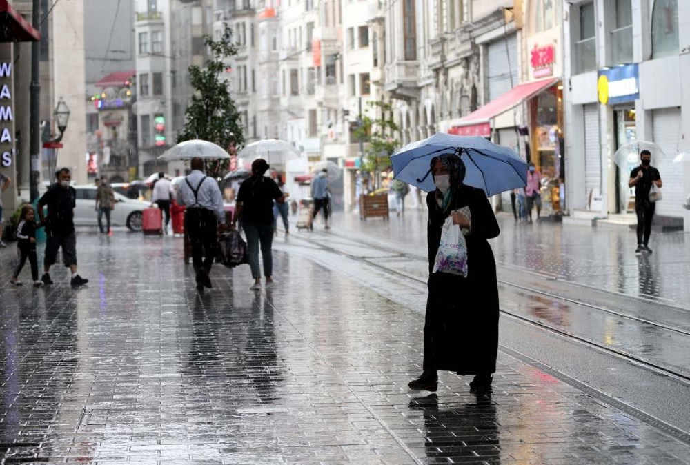 AKOM'dan kritik uyarı! Gece saatlerinden sonra gök gürültülü sağanak geliyor 11