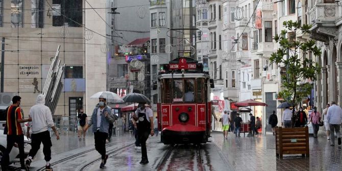 AKOM'dan kritik uyarı! Gece saatlerinden sonra gök gürültülü sağanak geliyor